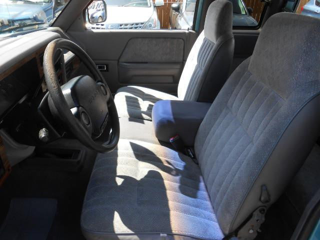 Dodge Dakota 60/40 Seats with an Armrest – Sportsman Camo Covers