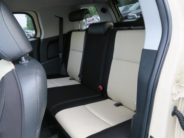 Toyota FJ Cruiser 40/60 Rear Seats